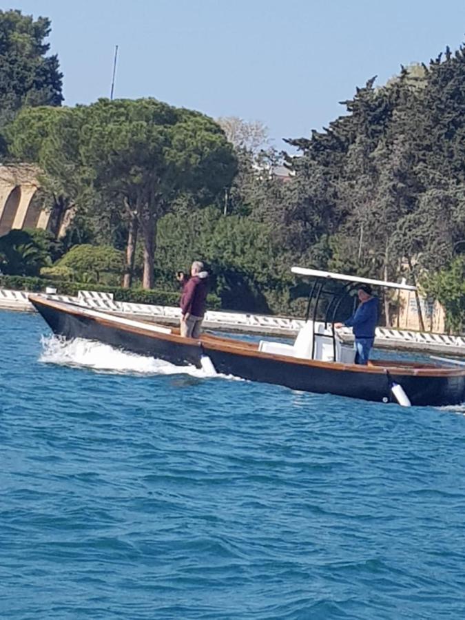 La Tana Del Pescatore برينديسي المظهر الخارجي الصورة